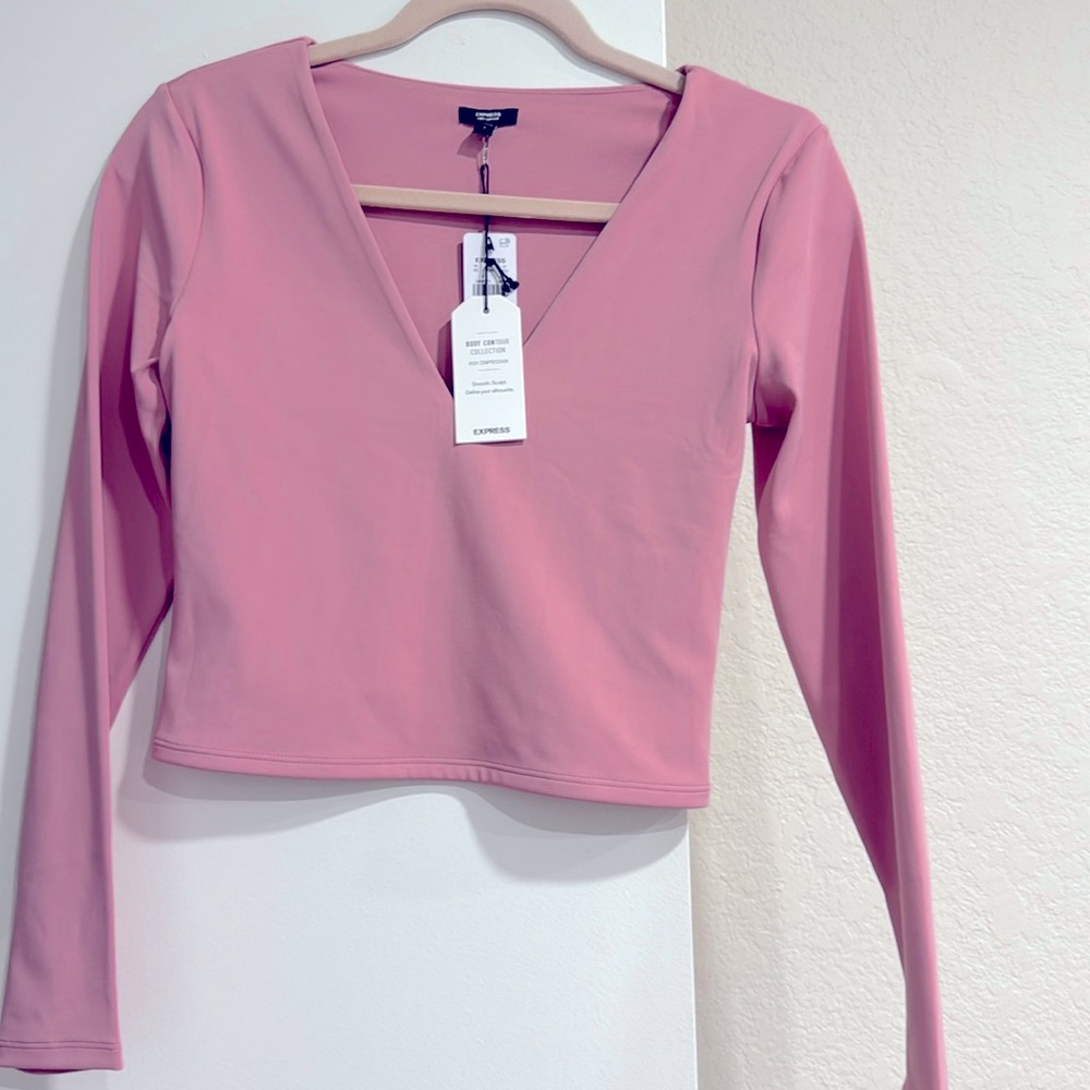 Body Contour High Compression V-Neck Long Sleeve Cropped Tee